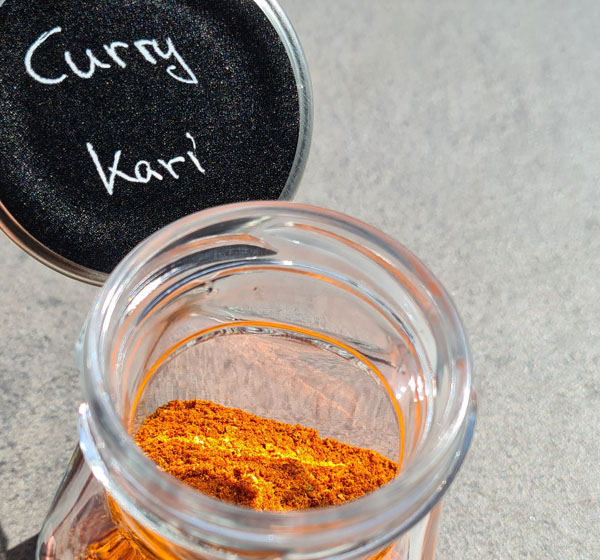 Curry Kari (Curry ist aus Kari Würzsauce entstanden)