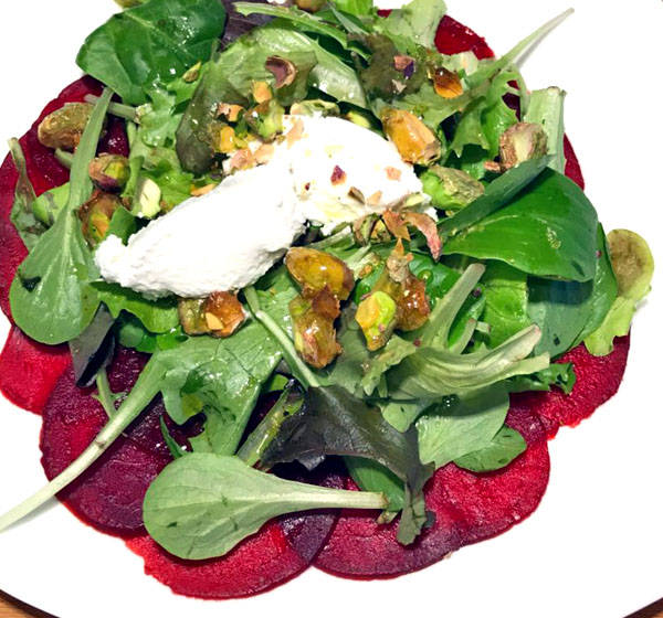 Rote Bete Salat mit Burrata